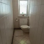 Am Personenaufzug *